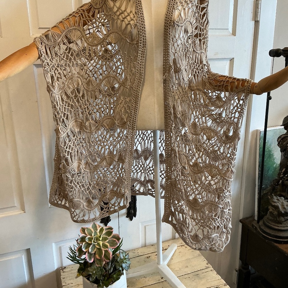 Hem And Thread Duster Type Sweater One Size Fits … - image 1